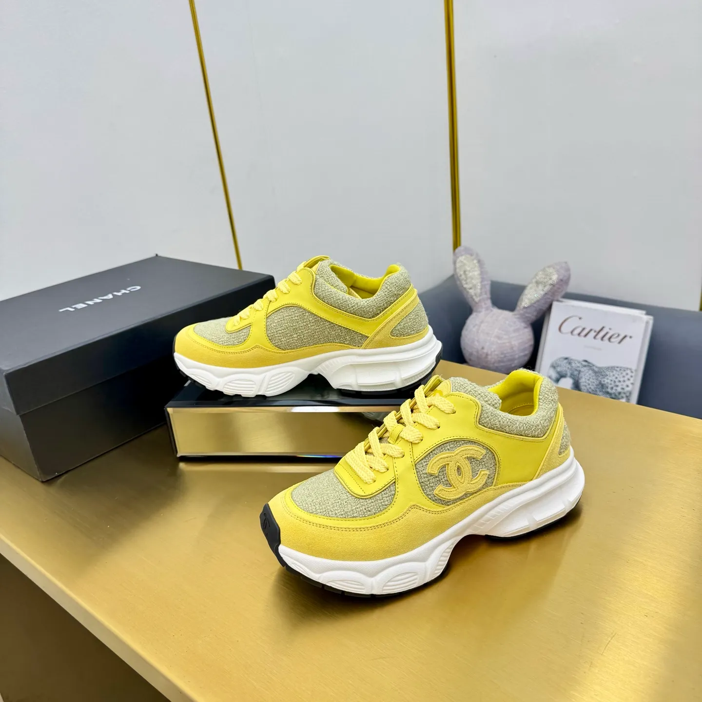 p700🐮🐮Upgraded version, upgraded version, upgraded version! No rebuttal accepted! ! ! ! Chanel Chanel dad shoes, couples' model for men and women - 2025 top casual sneakers in the counter. This classic design; the upper is electro-embroidered with various techniques; ❷The inner lining is made of: original Yangli + net ❸The outsole is based on: the original TPU combination outsole. The full set of boutique packaging for women 35–41
